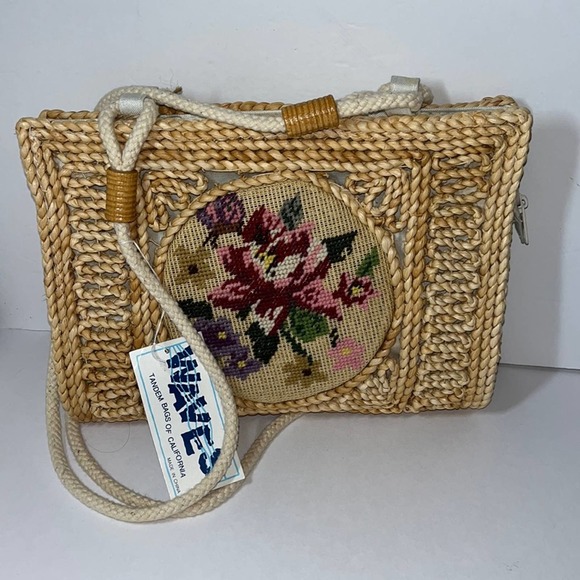 California Waves Handbags - Straw/Wicker Waves Tandem Bags of California Beach Purse New with tags
